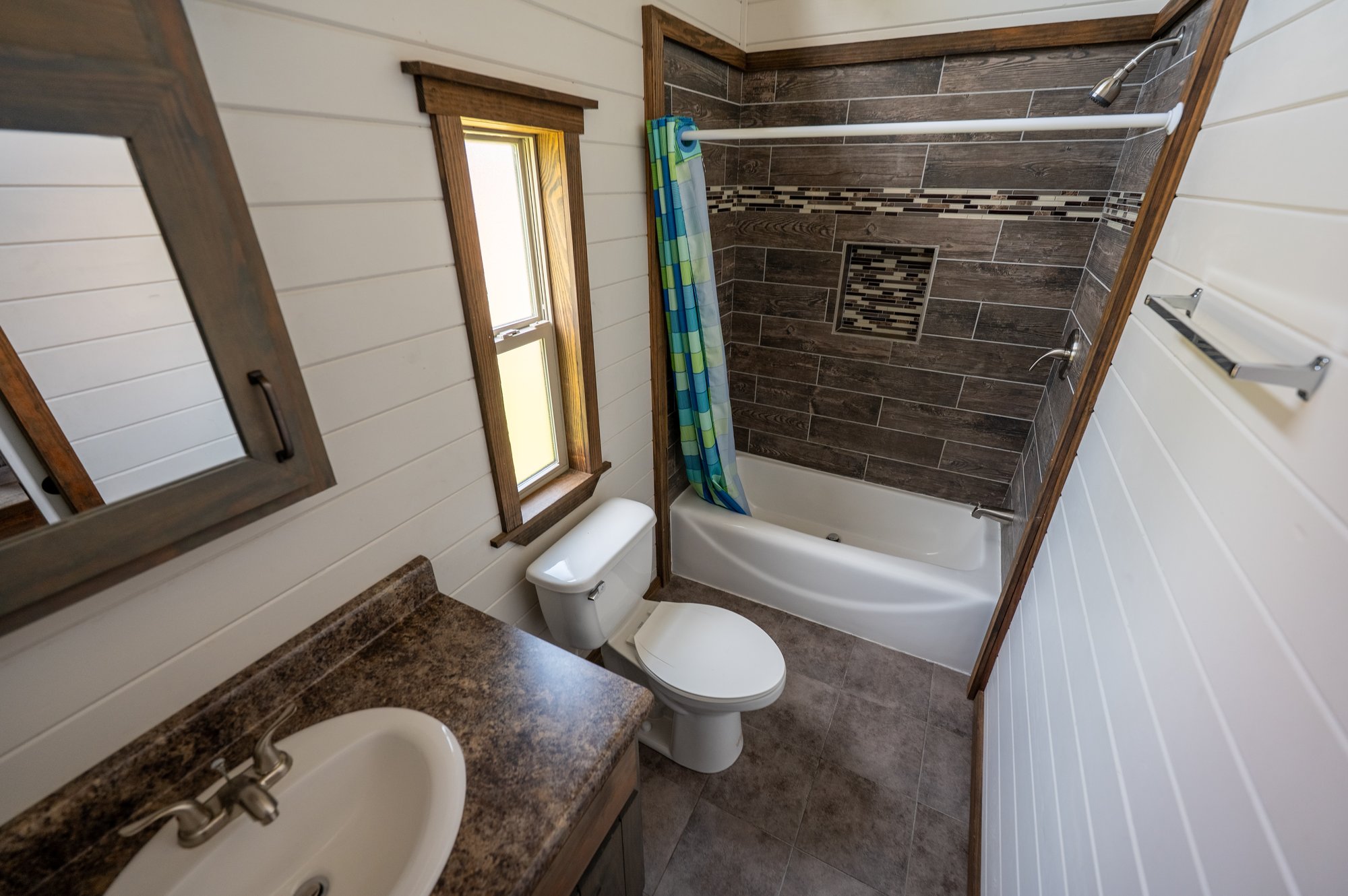 Glamping Cabin Triple Bunk-1