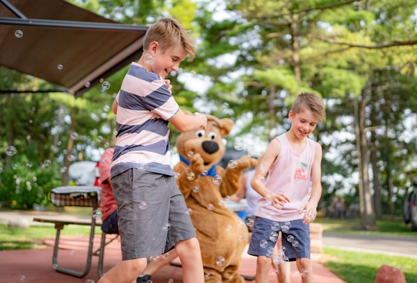 jp-jellystone-park-caledonia-2022-lifestyle-photoshoot-1005 jp-jellystone-park-caledonia-2022-lifestyle-photoshoot-1005